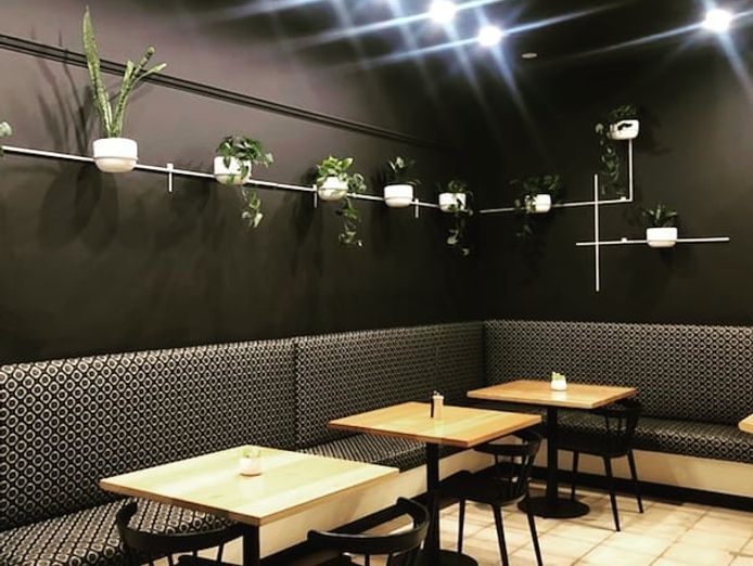 popular-caf-233-amp-bakery-in-stirling-adelaide-hills-5