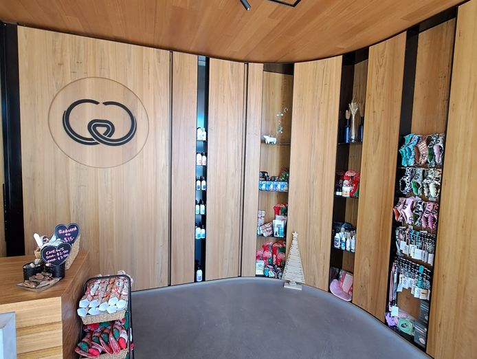 long-established-thriving-pet-grooming-salon-in-a-prime-location-4