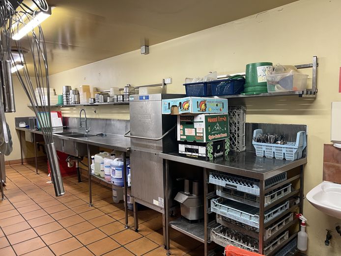 fully-established-restaurant-with-option-to-continue-existing-mexican-franchise-8