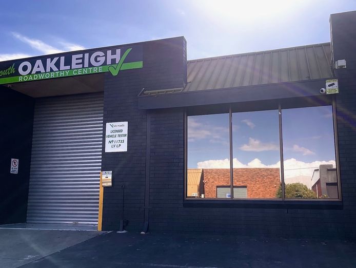 automotive-mechanical-repair-workshop-0