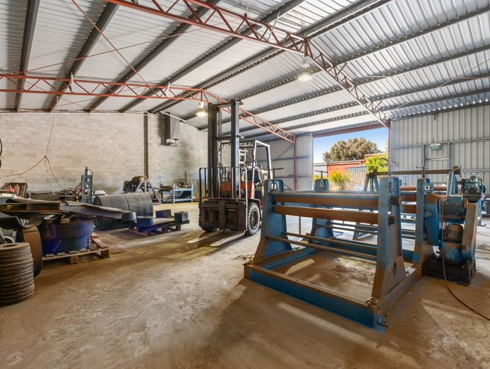 owner-wants-to-retire-this-is-your-opportunity-3