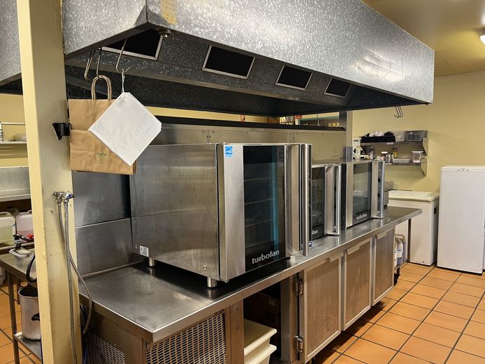 fully-established-restaurant-with-option-to-continue-existing-mexican-franchise-4