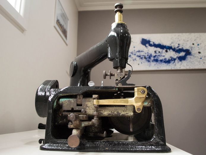 premium-leather-goods-manufacturer-2