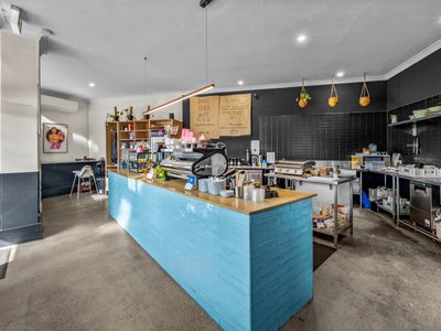 well-known-coffee-shop-available-for-sale-located-in-central-location-mayfield-2