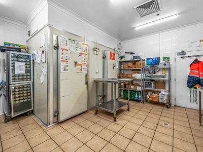 one-of-australias-most-well-known-franchises-for-sale-in-booming-holiday-spot-7