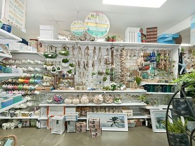 staff-managed-discount-variety-outlet-427-3