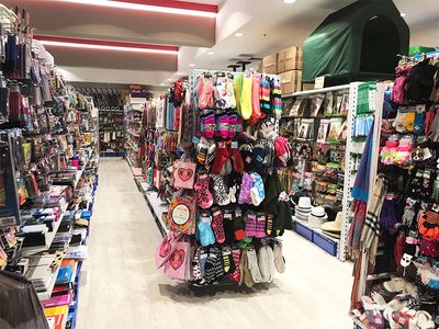 staff-managed-discount-variety-outlet-427-1