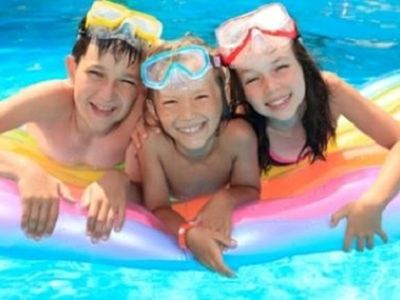 independently-owned-operated-pool-servicing-and-product-supply-business-377-0