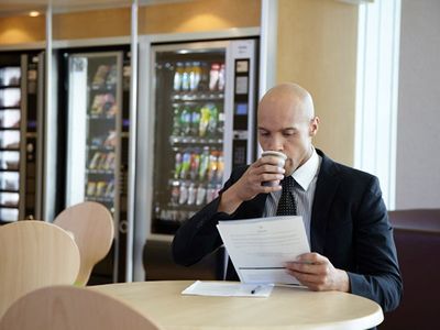 staff-managed-importer-wholesaler-distributor-supplier-vending-machines-345-2