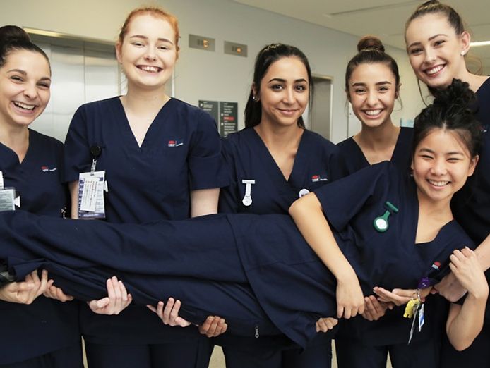 medical-industry-importer-wholesaler-distributor-online-supplier-uniforms-392-2