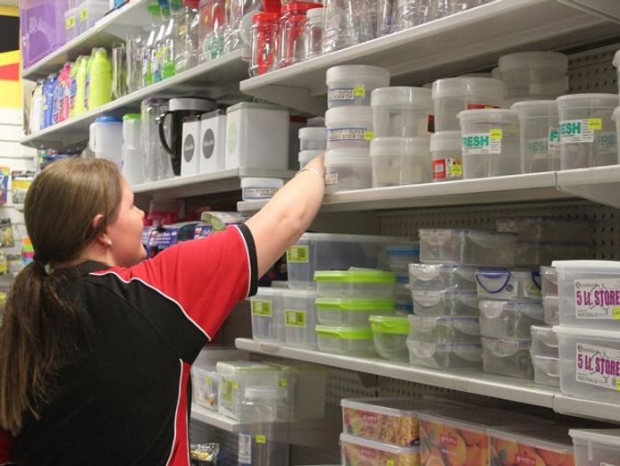 staff-managed-discount-variety-outlet-427-0