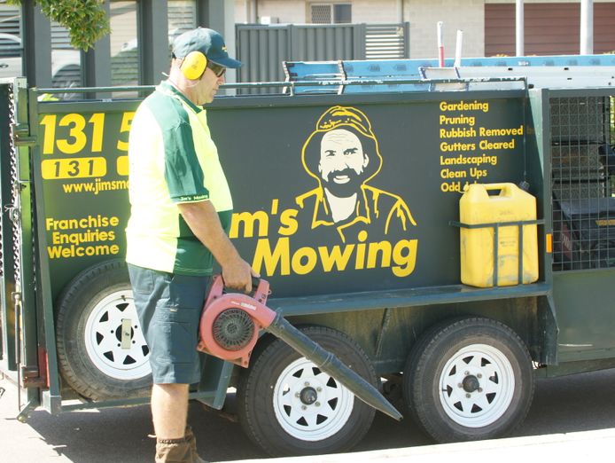 jims-mowing-sydney-asquith-2