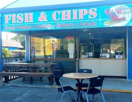 Busy Sunshine Coast Fish And Chip Shop !