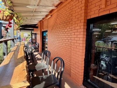 thriving-cafe-in-the-heart-of-bridgetown-8