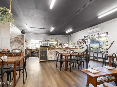 thriving-cafe-in-the-heart-of-bridgetown-6