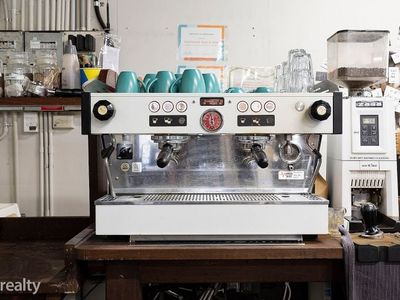 thriving-cafe-in-the-heart-of-bridgetown-1