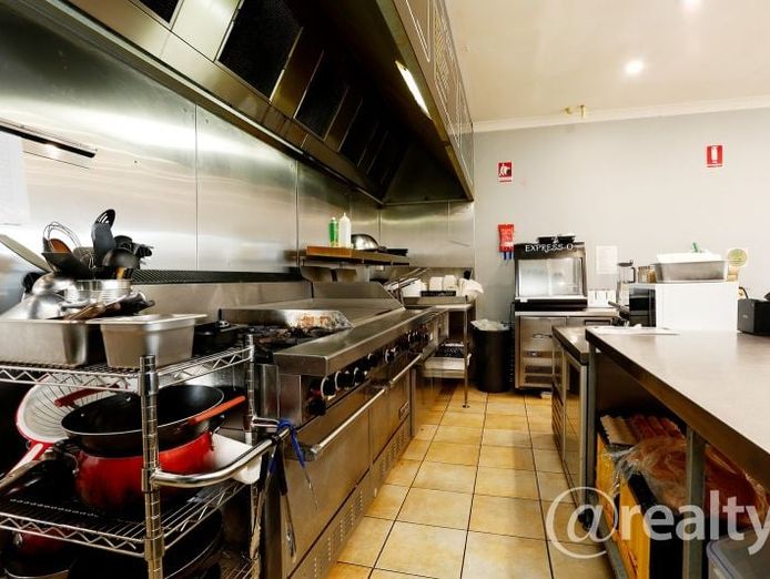 retail-cafe-shop-on-the-main-road-for-lease-5