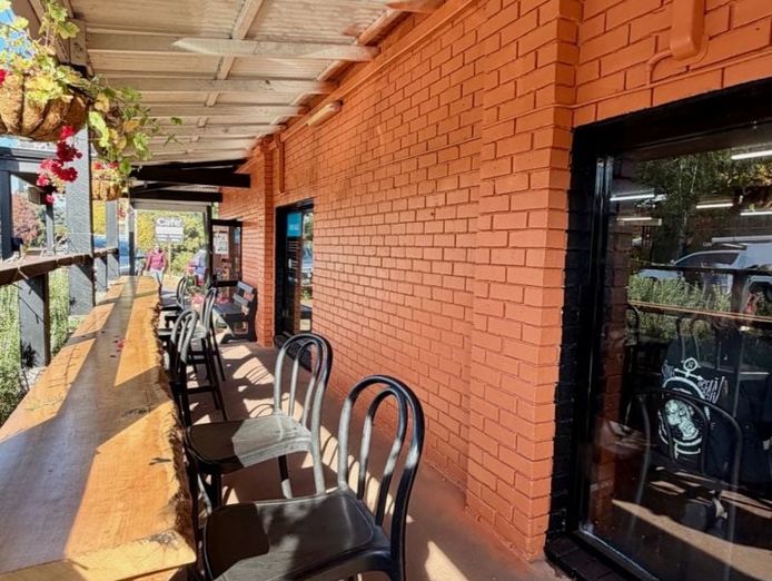 thriving-cafe-in-the-heart-of-bridgetown-8