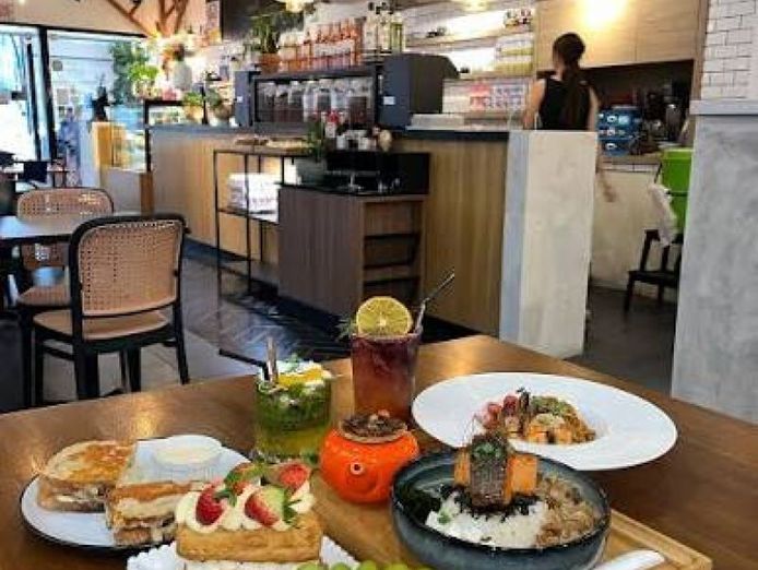 rare-opportunity-cafe-and-accommodation-in-victoria-park-0