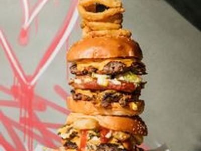 like-burgers-and-beers-forest-lake-prime-location-super-busy-centre-7
