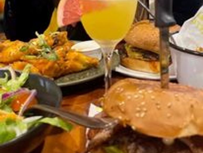 sack-the-boss-and-open-ur-burger-joint-now-9