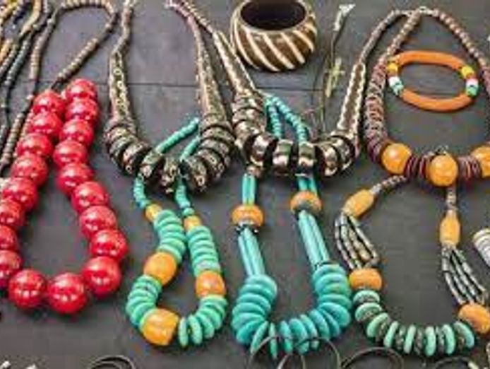 import-distribution-craft-supplies-jewellery-price-reduced-0