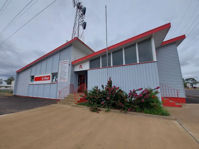 licensed-post-office-residence-dirranbandi-0