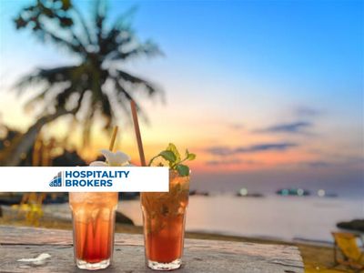 ocean-front-restaurant-bar-10-year-lease-great-profits-0