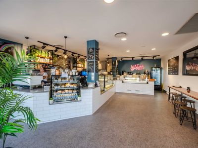 the-ultimate-sea-change-restaurant-bar-amp-cafe-in-coastal-qld-paradise-1