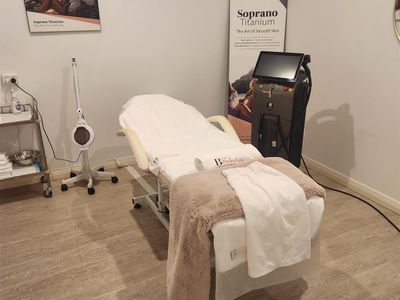 skin-clinic-beauty-salon-well-below-replacement-cost-4