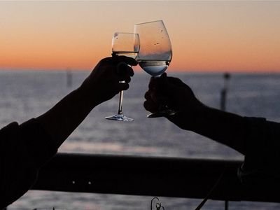 iconic-dual-waterfront-dining-amp-bar-venues-with-exceptional-returns-3