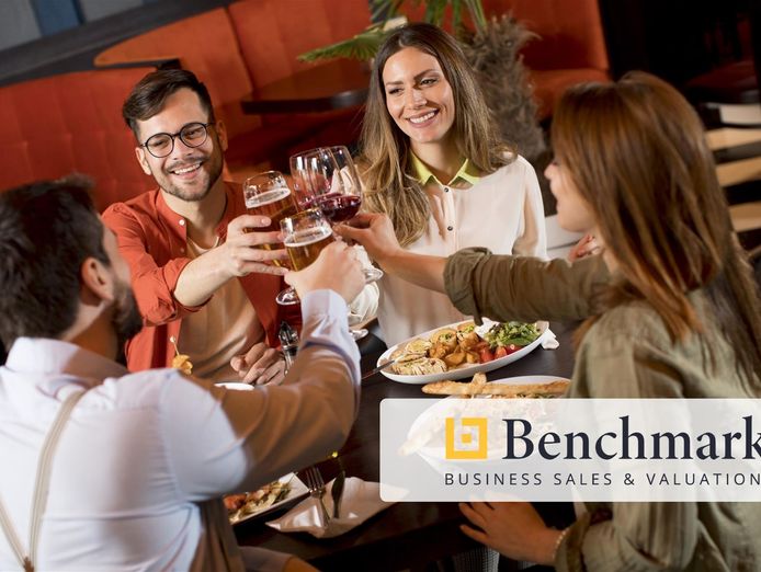 successful-beachfront-restaurant-and-bar-for-sale-sunshine-coast-0