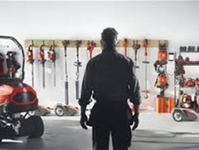 lawnmowers-amp-chainsaws-amp-outdoor-power-equipment-business-opportunity-in-country-0