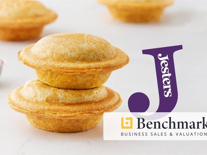 established-jesters-in-busy-shopping-centre-perth-northern-suburbs-0