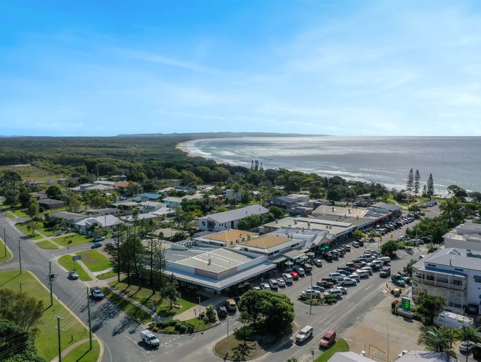 the-ultimate-sea-change-spar-supermarket-in-coastal-qld-paradise-1