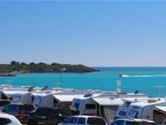 extraordinary-caravan-sales-and-repairs-2