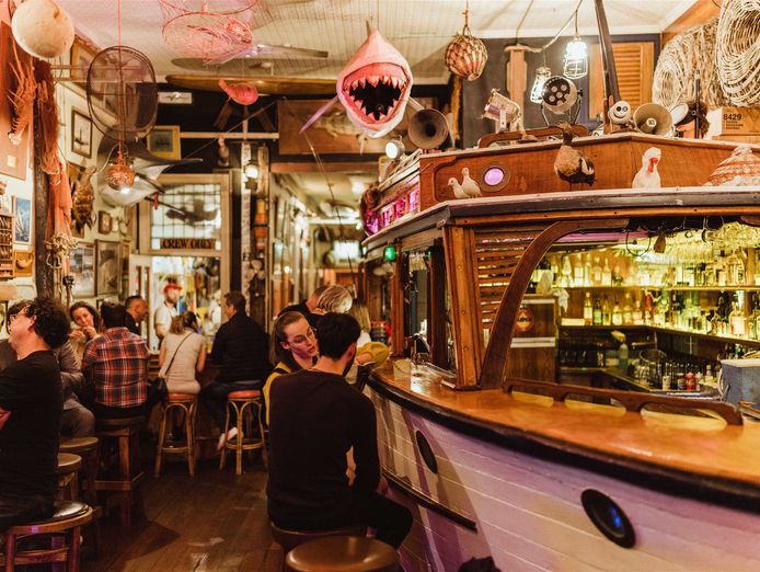 popular-local-bar-in-wealthy-suburb-0