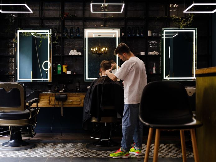 fit-out-barbershop-in-major-shopping-centre-0