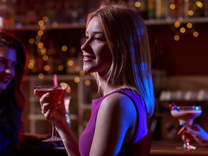 popular-local-bar-in-wealthy-suburb-0