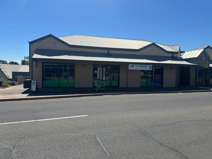 thriving-small-group-training-gym-in-reynella-fully-set-up-running-smoothly-2