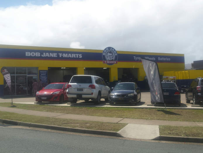 bob-jane-t-marts-redcliffe-franchise-opportunity-tyres-wheels-batteries-1