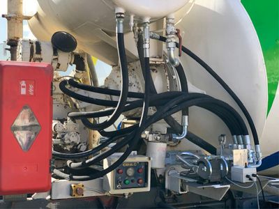 hydraulics-supplier-and-manufacturer-importer-under-management-business-st1530-1