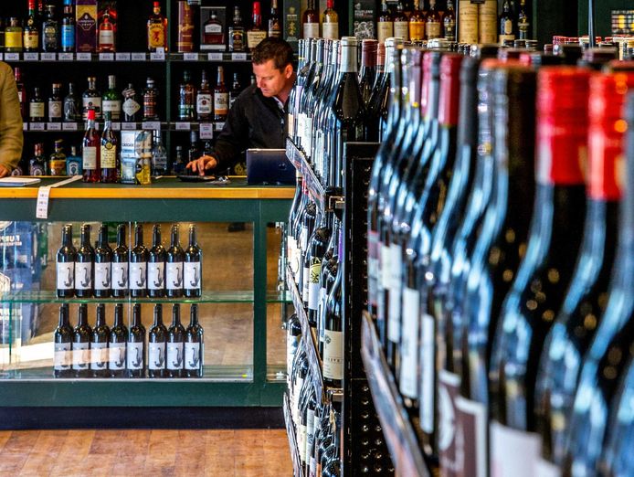 branded-bottle-shop-northeast-melbourne-rw1606-0