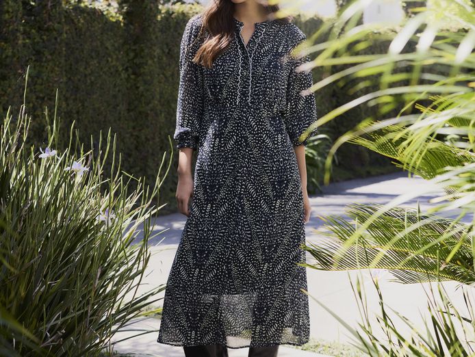 premium-ladies-styling-boutique-business-for-sale-sv1614-7