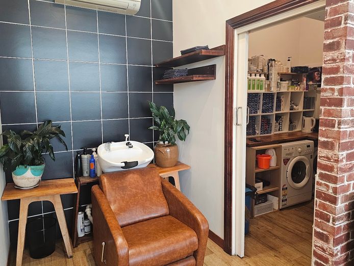 mentone-barber-a-cut-above-the-rest-9