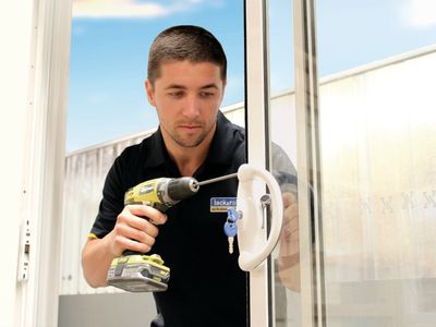 secure-your-future-with-a-lock-roll-franchise-opportunity-5