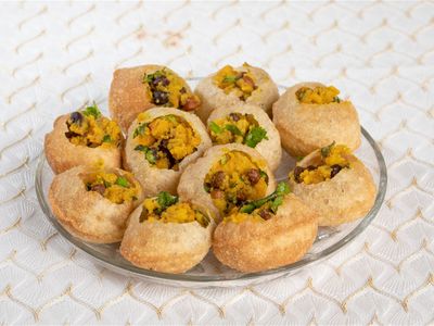 long-established-indian-restaurant-ready-for-your-concept-1