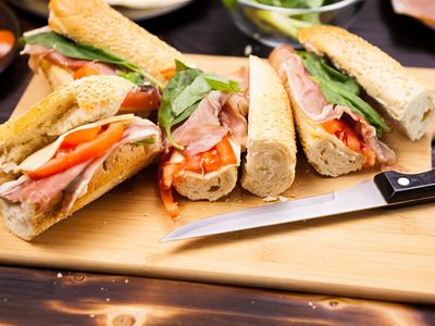 busy-sandwich-bar-in-major-shopping-centre-easy-operation-1