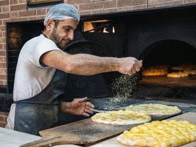 thriving-woodfire-pizza-shop-for-sale-bonbeach-area-1