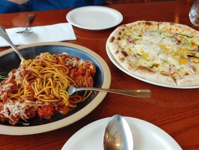 rare-pizza-store-for-sale-near-cranbourne-1